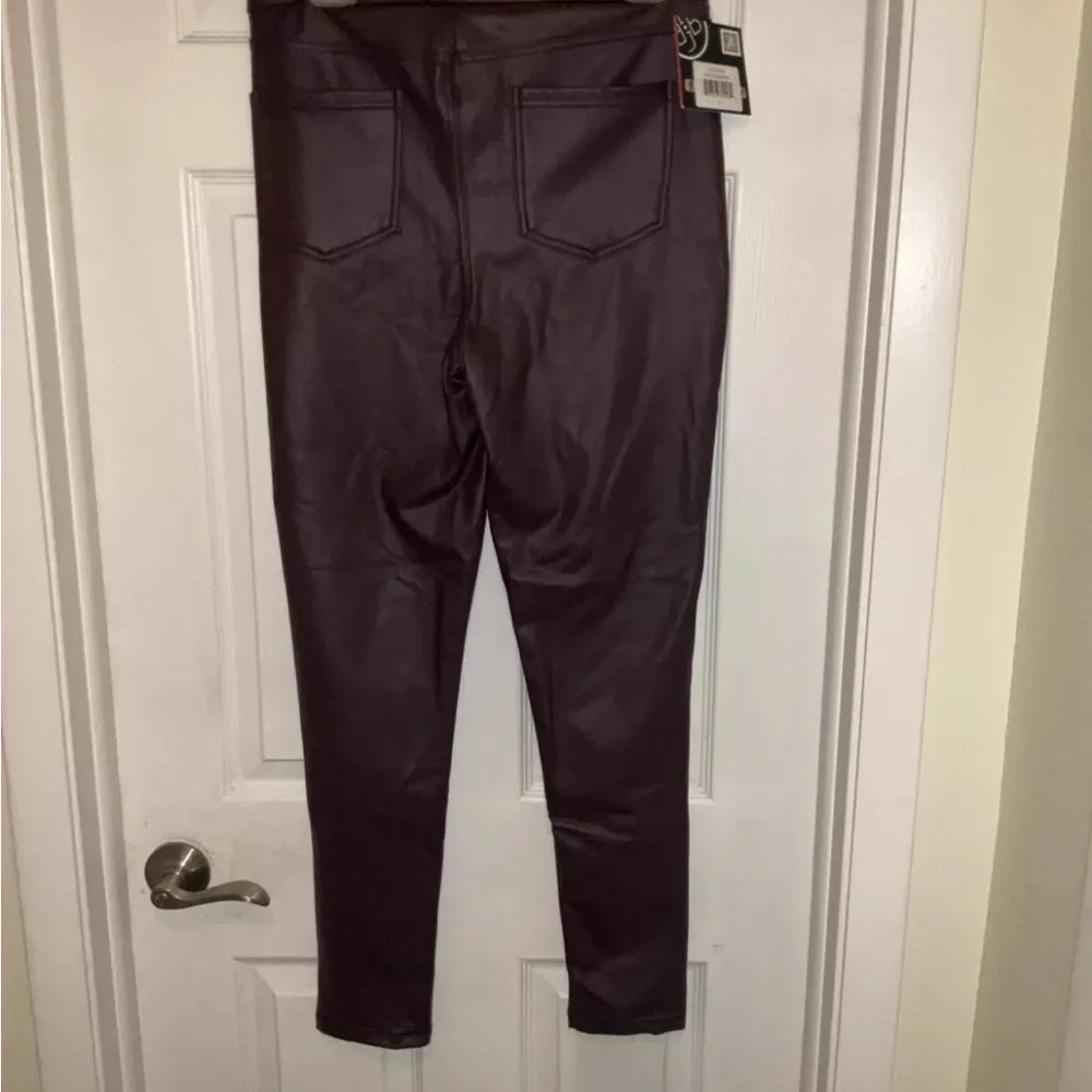 BBJ Los Angeles Faux Leather Stretch Skinny Jegging Pants‎ Burgundy Size Large